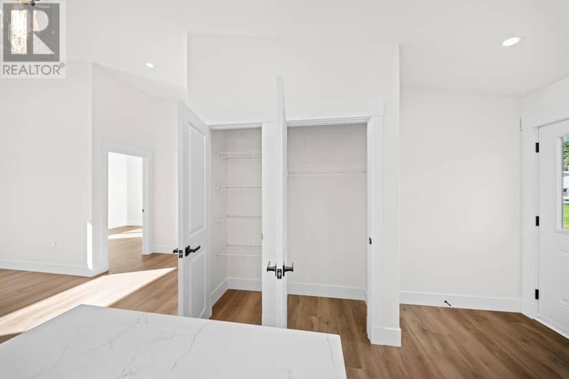 154 Dalton Avenue — photo 17 of 40