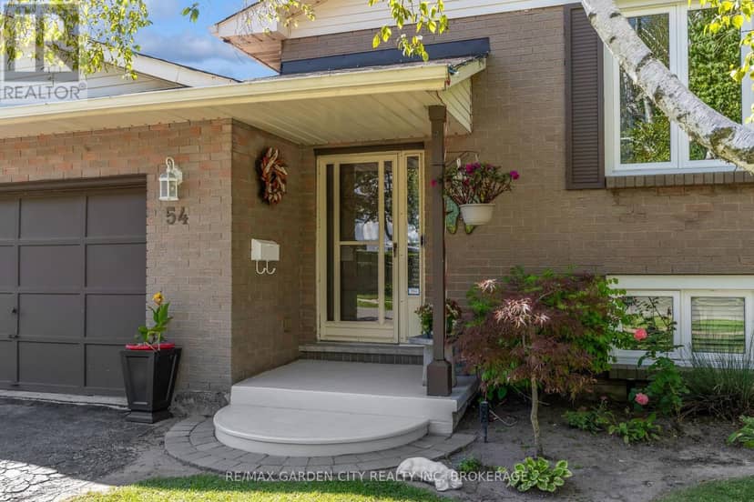 54 Crestcombe Road, St. Catharines, photo 2