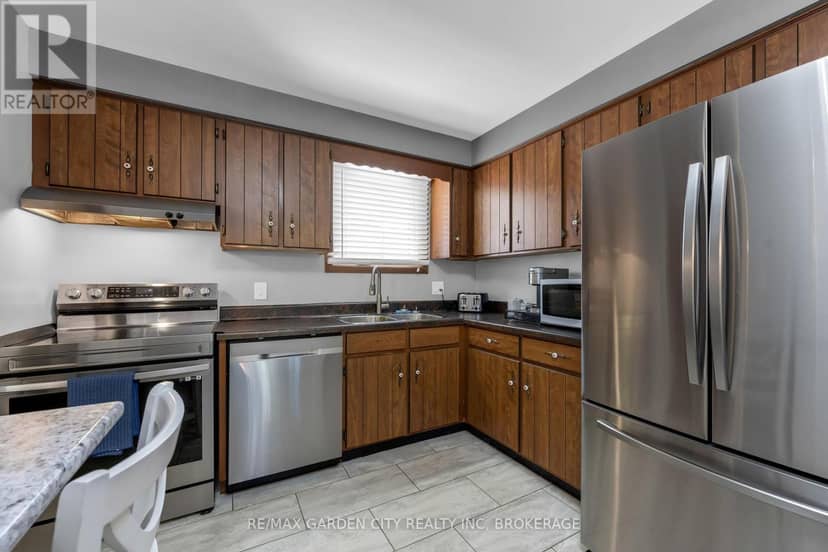 54 Crestcombe Road, St. Catharines, photo 8
