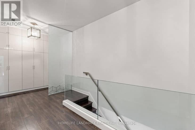 TH03 - 110 Charles Street E — photo 23 of 40