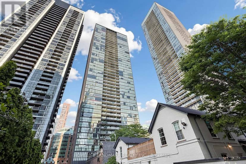 TH03 - 110 Charles Street E, Toronto, photo 3