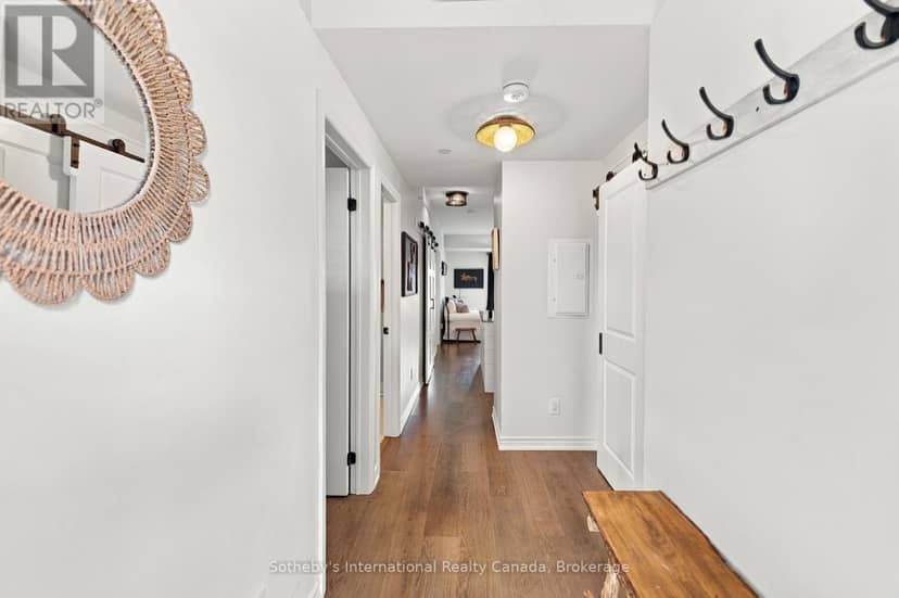 206 - 17 Spooner Crescent — photo 2 of 35