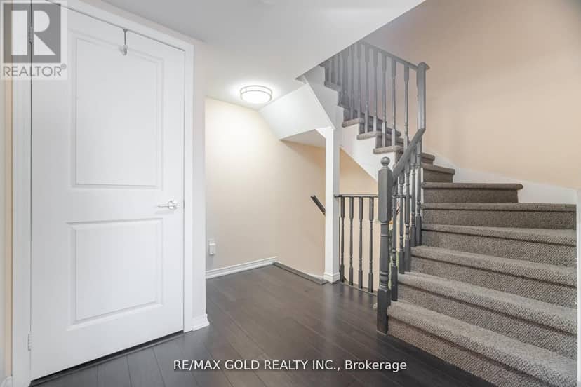 317 - 80 Orchid Place E — photo 17 of 28