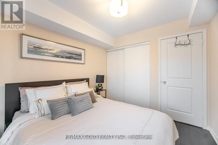 317 - 80 Orchid Place E — photo 19 of 28