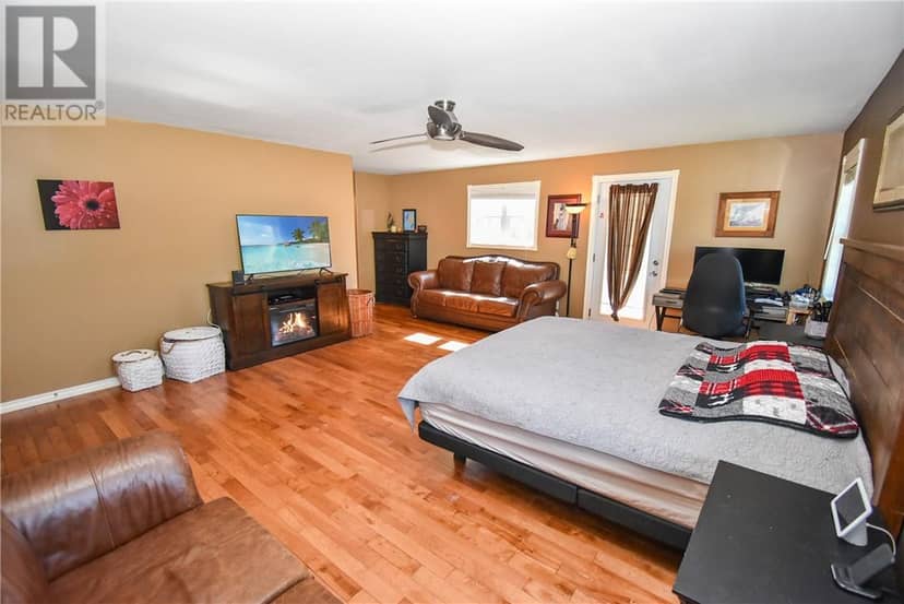 110 Armstrong Road — photo 31 of 40