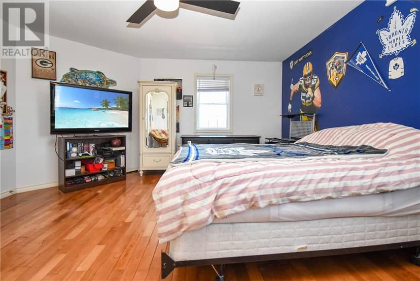 110 Armstrong Road — photo 33 of 40