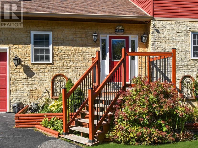 110 Armstrong Road — photo 4 of 40