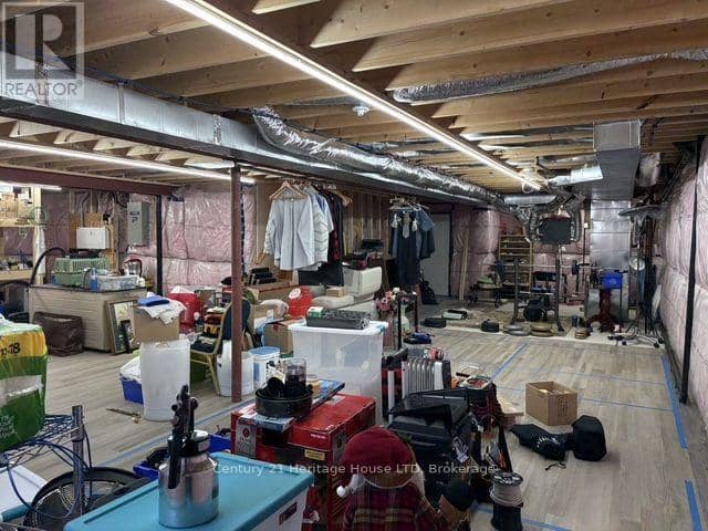 424 Williams Crescent — photo 21 of 39