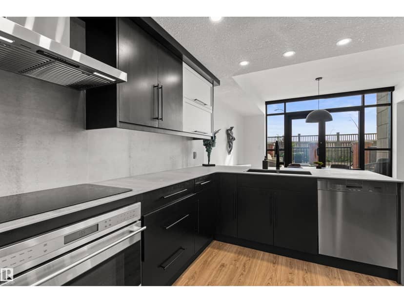 #106 9020 Jasper AV NW — photo 14 of 40