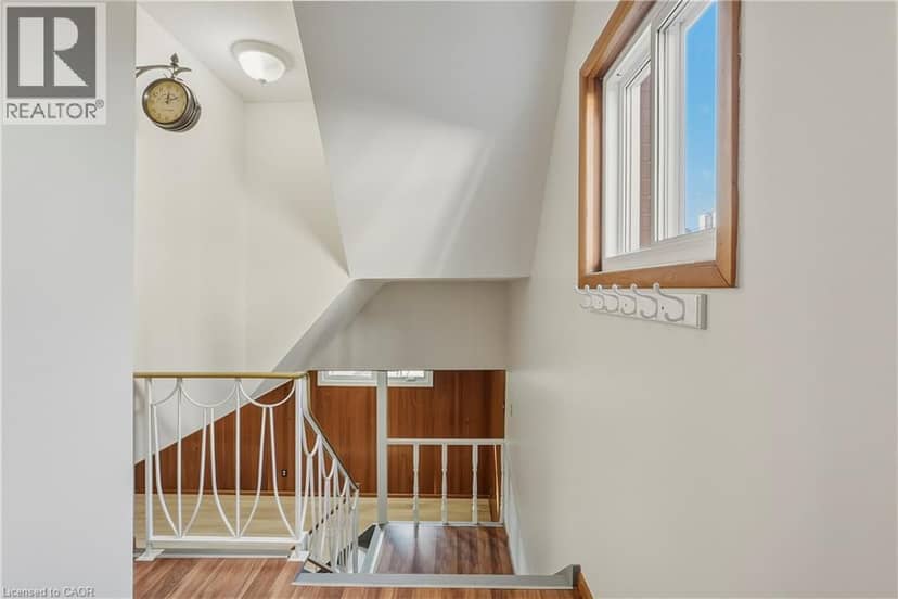 84 WEST Avenue S — photo 19 of 40