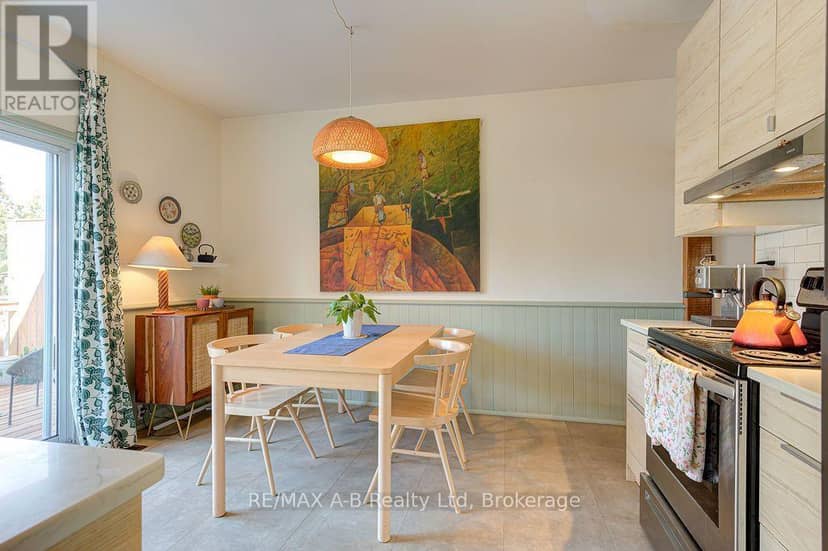 54 McNab Street S — photo 19 of 40
