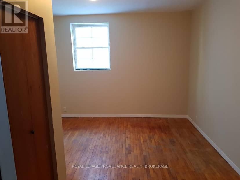 27 Stephen Street — photo 11 of 18