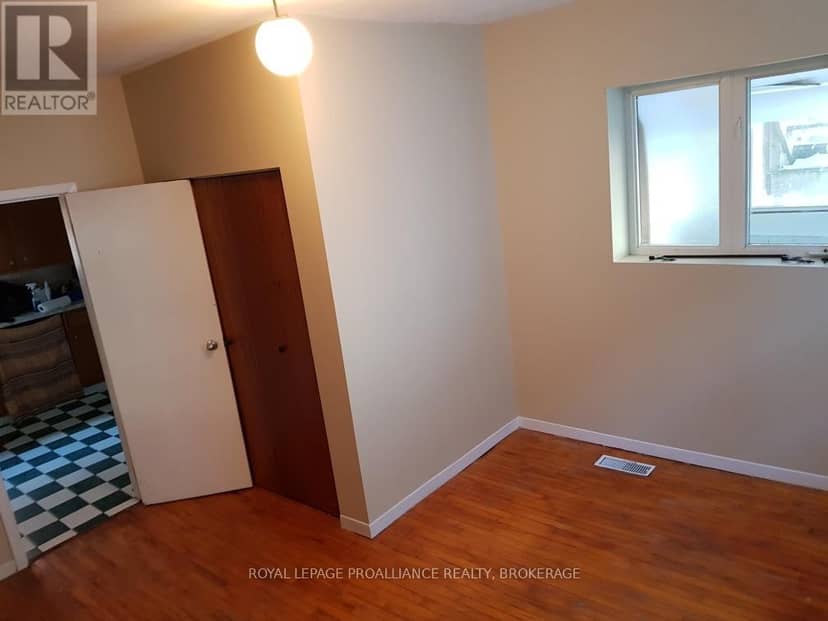 27 Stephen Street — photo 12 of 18