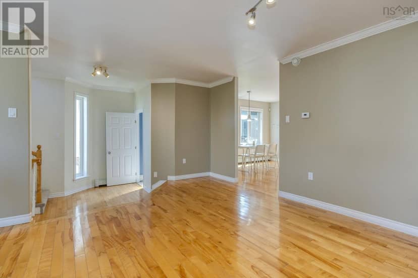 8 Wembley Place — photo 2 of 34