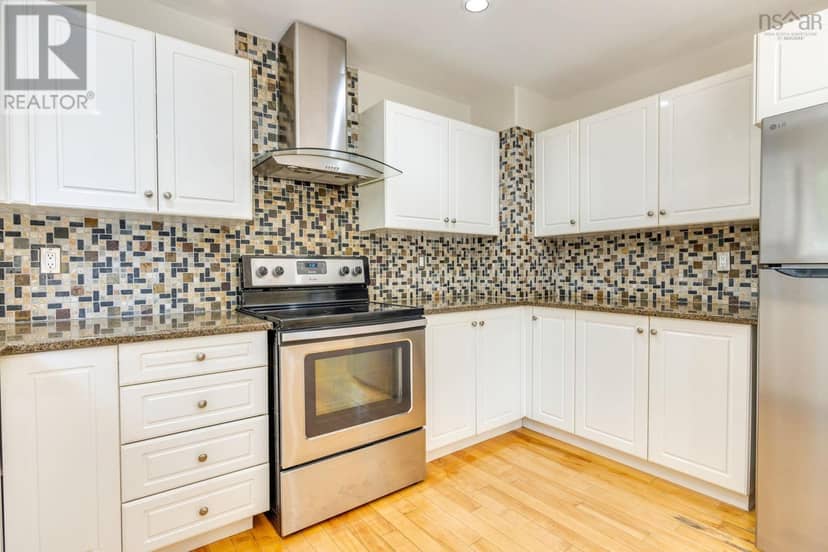 8 Wembley Place — photo 7 of 34