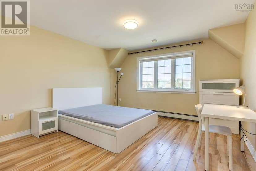 8 Wembley Place — photo 15 of 34