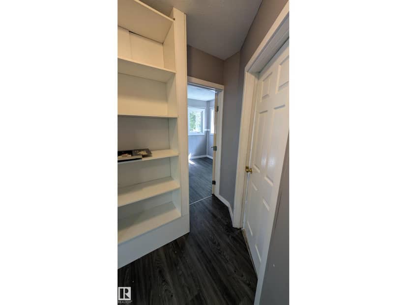 5216 51 AV — photo 11 of 27