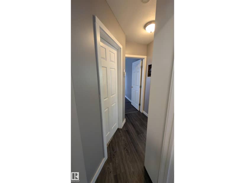 5216 51 AV — photo 12 of 27