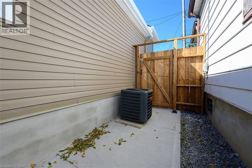 4 ALBEMARLE Street — photo 39 of 40