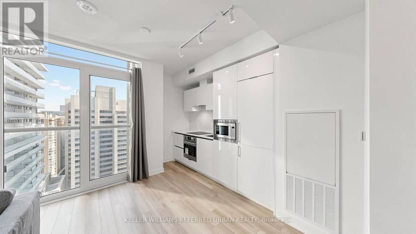 2403 - 238 Simcoe Street — photo 10 of 32