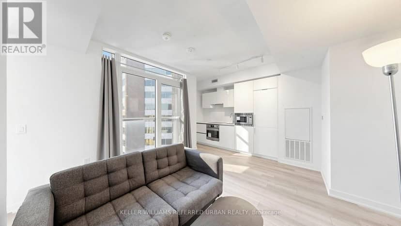 2403 - 238 Simcoe Street — photo 5 of 32