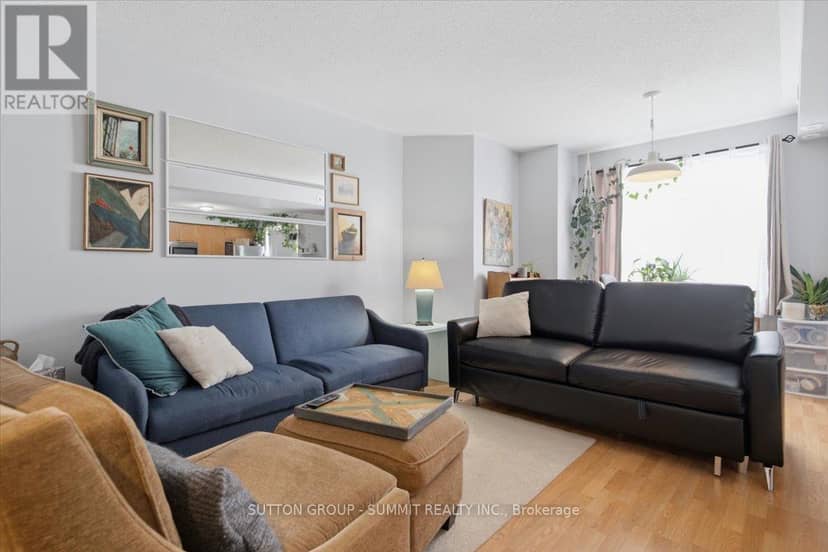 201 - 25 Strangford Lane, Toronto, photo 3