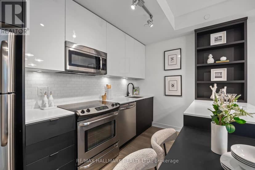 TH-103 - 1815 Yonge Street — photo 13 of 40