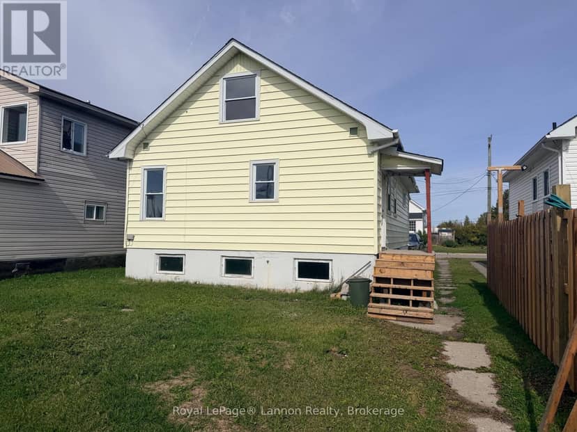205 Second Avenue, Greenstone, photo 2