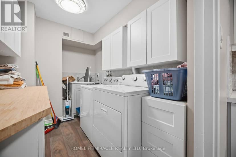 209 - 1320 Mississauga Valley Boulevard — photo 23 of 40