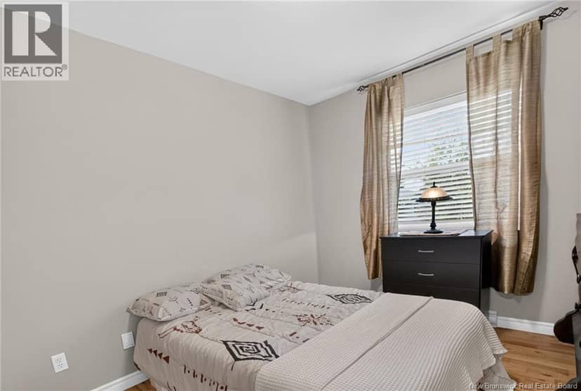 75 Christopher Crescent — photo 14 of 20