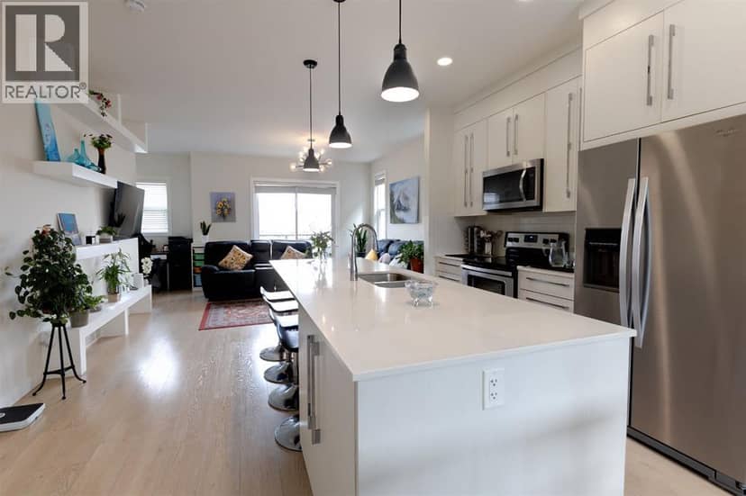 6415 128 Avenue NE — photo 9 of 37