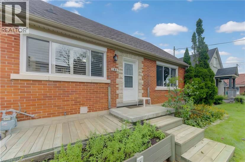 104 MAUSSER Avenue — photo 3 of 40