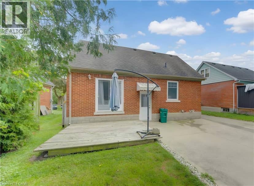104 MAUSSER Avenue — photo 38 of 40
