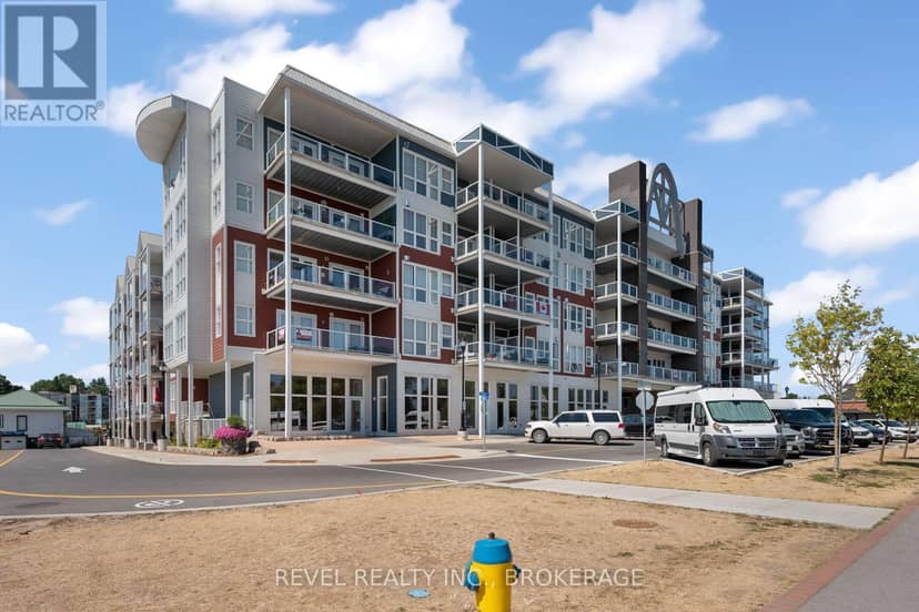14 - 130 Water Street E, Gananoque, photo 2