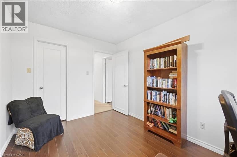 1548 NEWLANDS Crescent Unit# 14 — photo 26 of 40