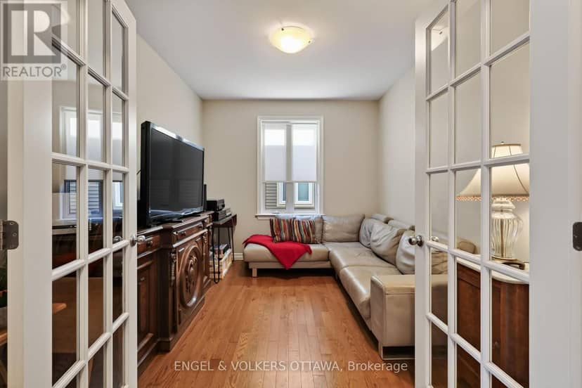 715 Bunchberry Way — photo 7 of 40