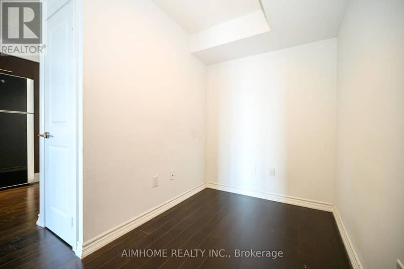 1405 - 386 Yonge Street — photo 18 of 29
