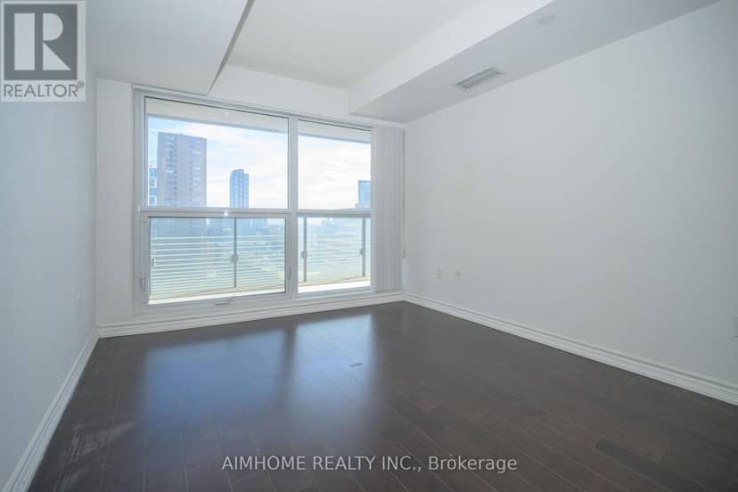 1405 - 386 Yonge Street — photo 23 of 29