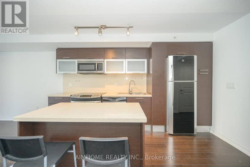 1405 - 386 Yonge Street — photo 7 of 29