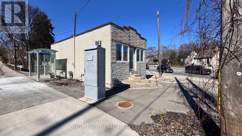 104 Danforth Road — photo 2 of 27