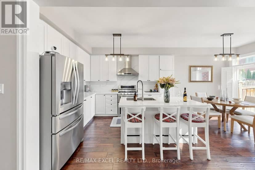 16 Stockell Crescent — photo 11 of 40