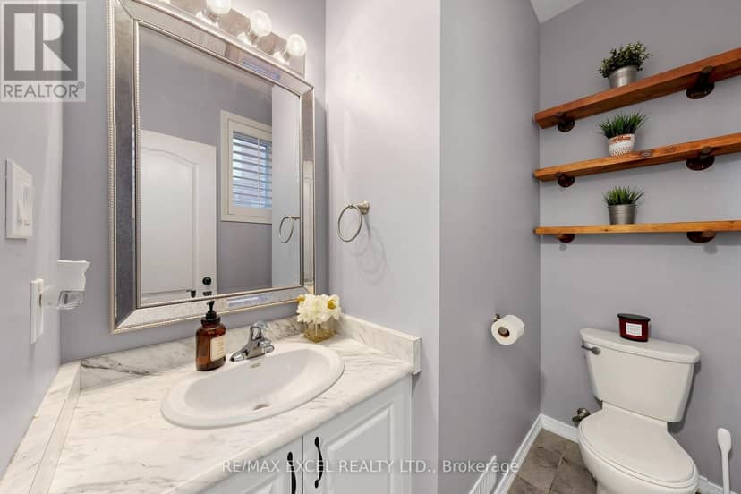 16 Stockell Crescent — photo 21 of 40