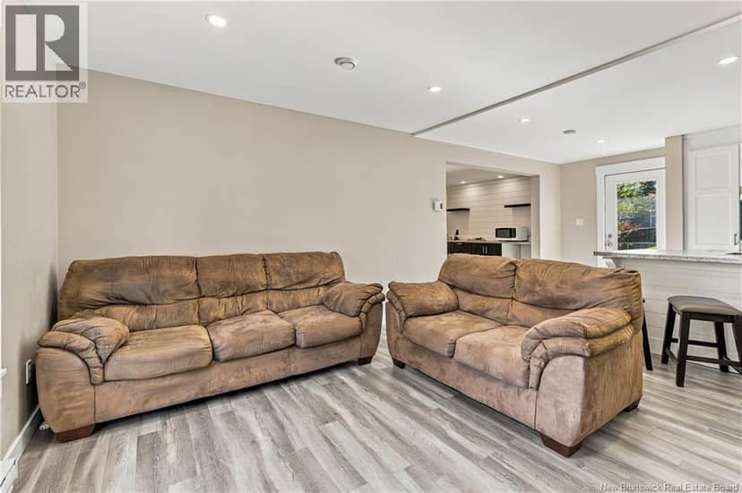 76 Briardale Drive — photo 10 of 40