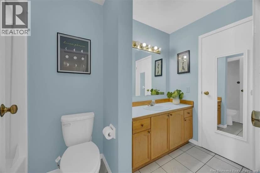 90 Brentwood Crescent — photo 19 of 32