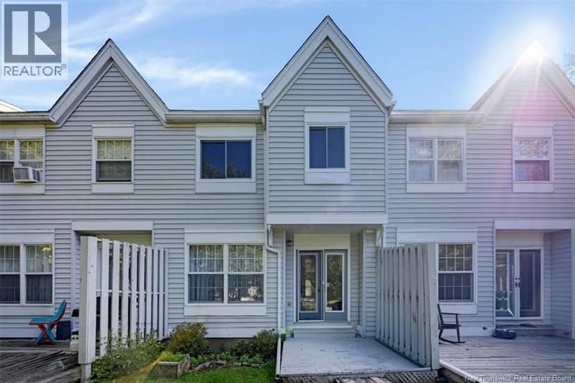 90 Brentwood Crescent — photo 27 of 32