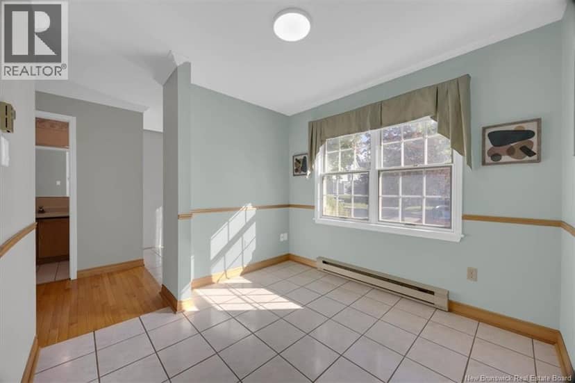 90 Brentwood Crescent — photo 3 of 32