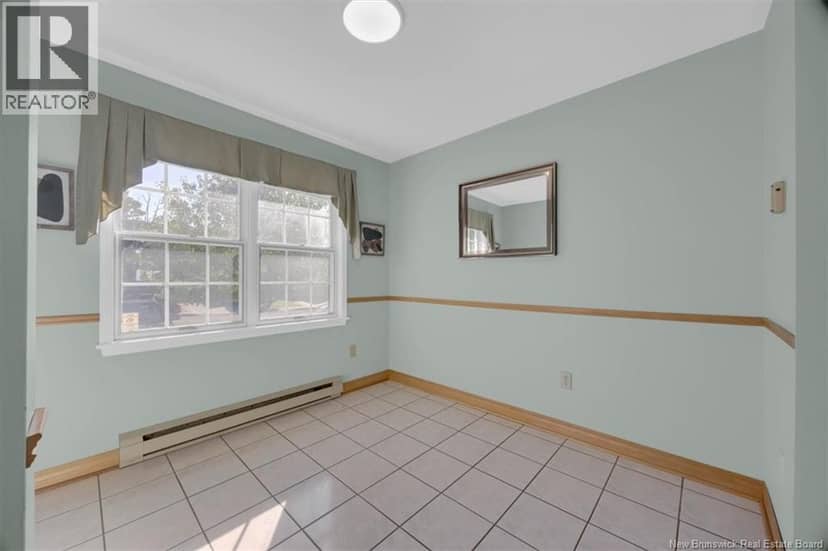 90 Brentwood Crescent — photo 4 of 32