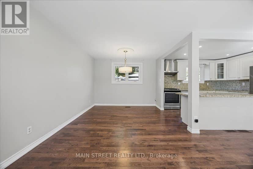 38 Townsend Avenue — photo 11 of 30