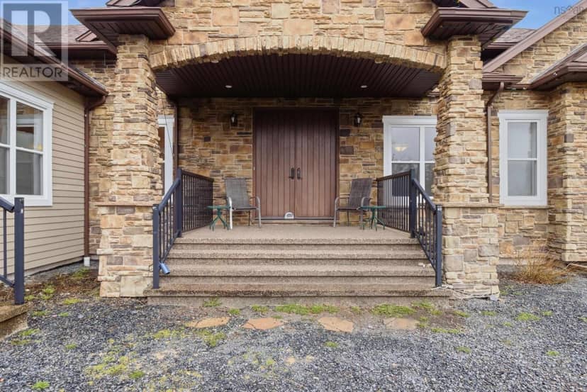 695 Sandwick Drive — photo 7 of 40