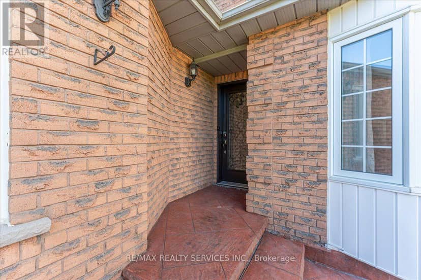 7 Duggan Drive, Brampton, photo 4